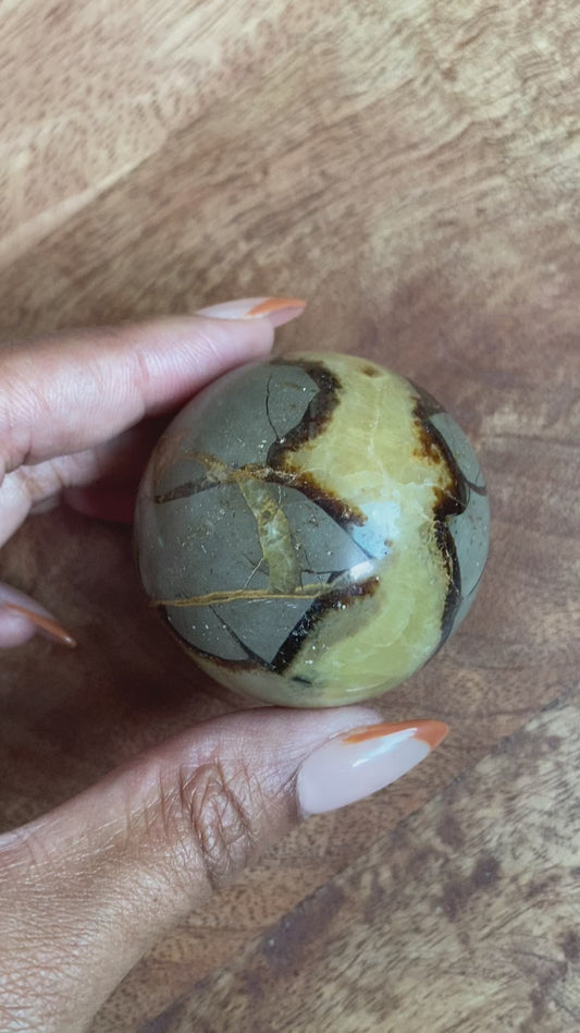 Septarian Sphere UV Reactive